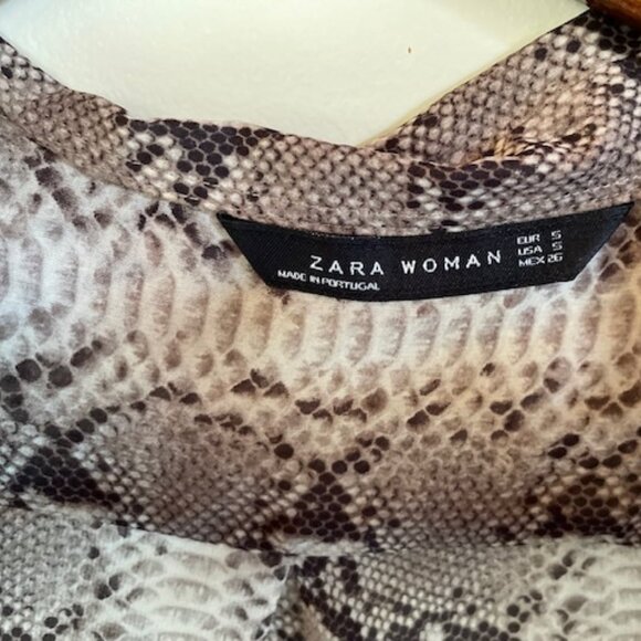 ZARA WOMAN Brand Snake Pattern Blouse Size Small - Picture 2 of 3
